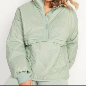 Old Navy Women’s half zip quilted water resistant jacket size S (fits like a M)